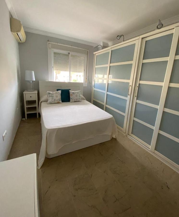 Apartamento Junto Al Puerto Deportivo De 에스테포나 외부 사진