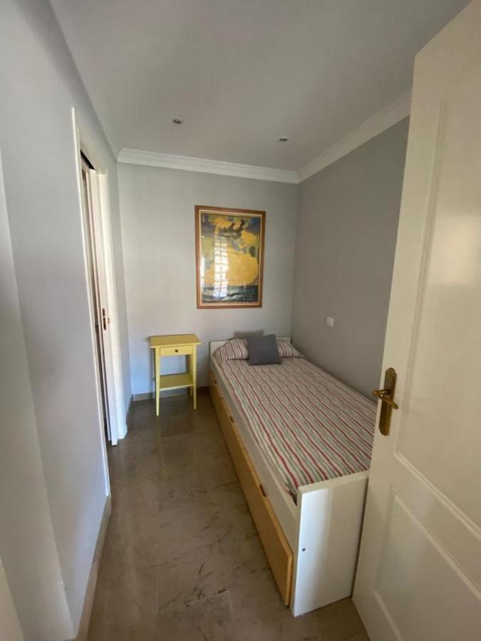 Apartamento Junto Al Puerto Deportivo De 에스테포나 외부 사진